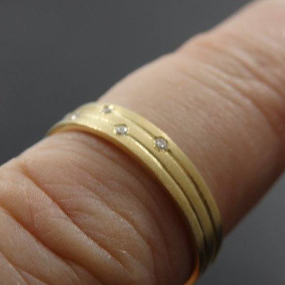 Sonia Bitton Galerie de Bijoux® "Diamonds in the Sand" 14K Gold Ring - Picture 5 of 10